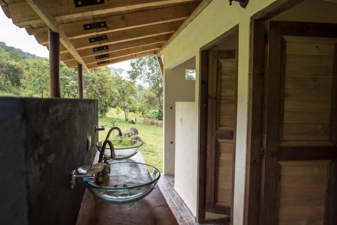 La Perla Negra - Black Pearl Eco Hostel San Rafael  Buitenkant foto